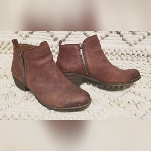 Lucky Brand burgundy leather boot size 10